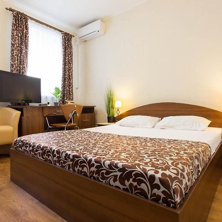 Studio In The City Center - Kravtsova Lane 13B-6 Kharkov Ngoại thất bức ảnh