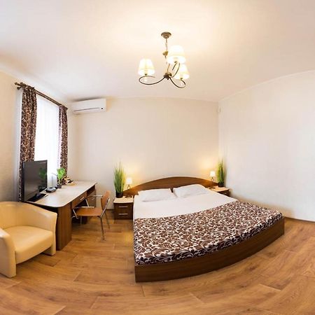 Studio In The City Center - Kravtsova Lane 13B-6 Kharkov Ngoại thất bức ảnh
