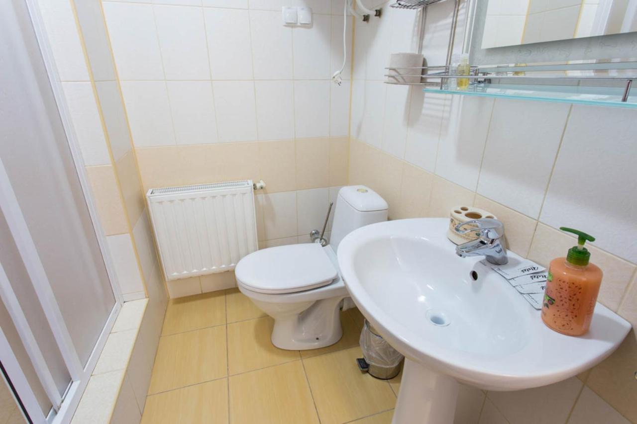 Studio In The City Center - Kravtsova Lane 13B-6 Kharkov Ngoại thất bức ảnh